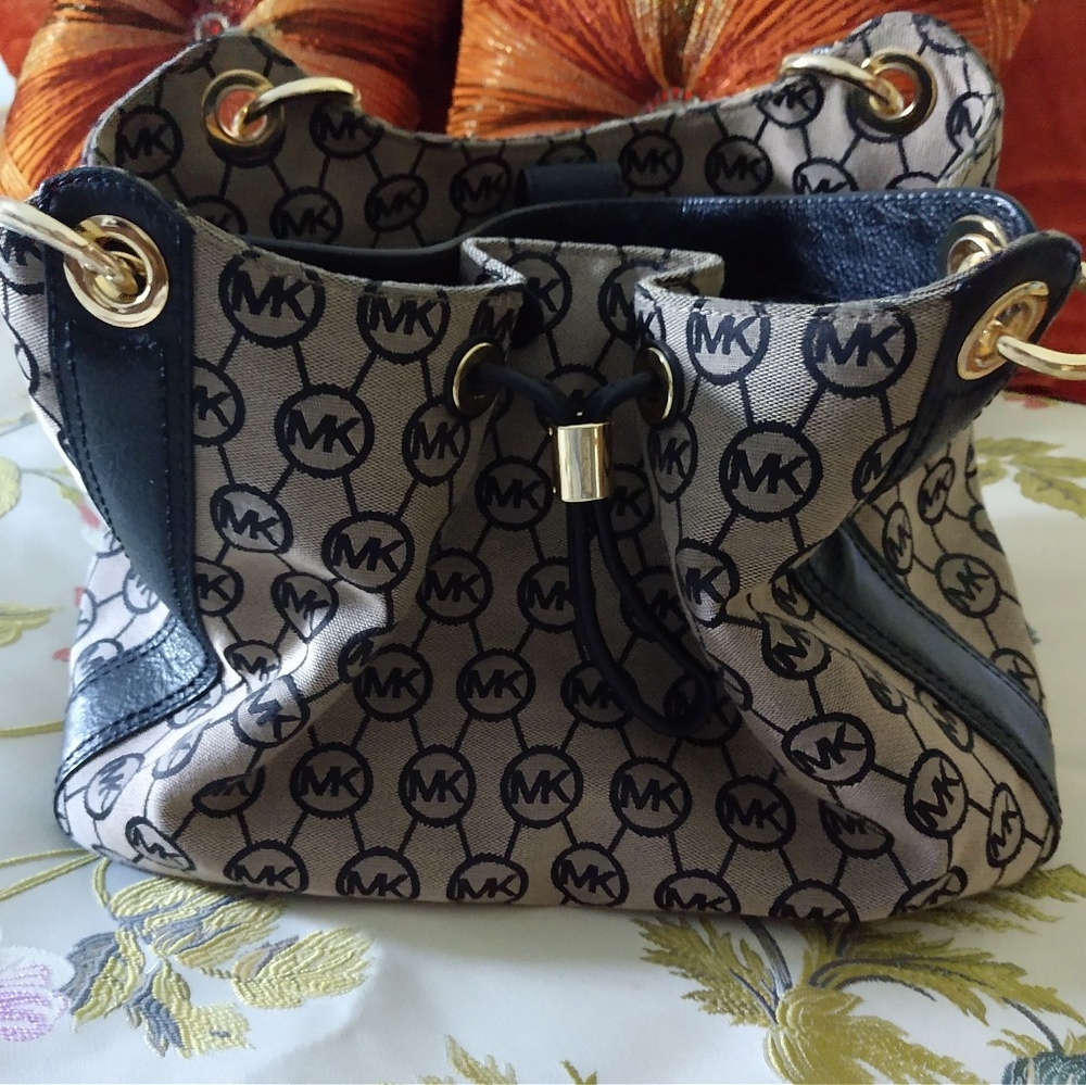 Michael Kors Ludlow Jacquard Bag